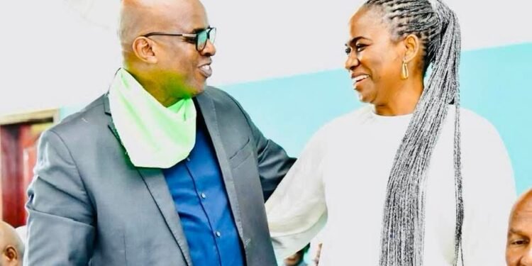 Maii Kadidia Bah prend la défense de Fodé Oussou : ‘’Lui reprocher d’avoir salué des réformes qui vont dans le bon sens est tout simplement injuste’’