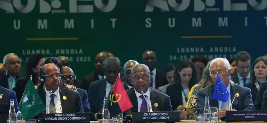Sommet de l’Union africaine : João Lourenço dénonce le « blanchiment » des coups d’État par les élections.
