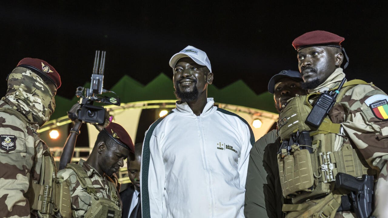 En Guinée, le gouvernement dissout 40 partis politiques, dont les 3 principaux d&rsquo;opposition