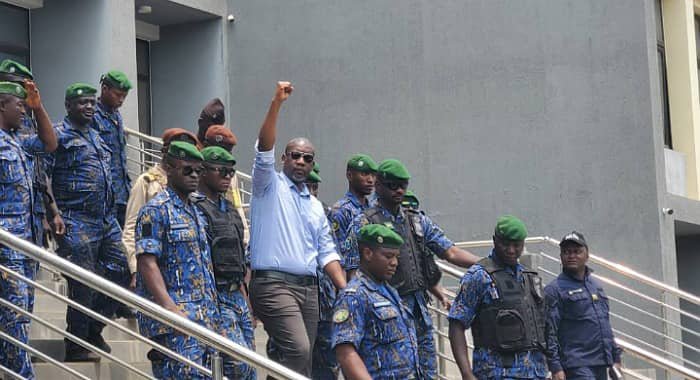 COUPABLE : LA GUINÉE JUGÉE, LA HONTE ACQUISE, LE SIMANDOU IMPUISSANT