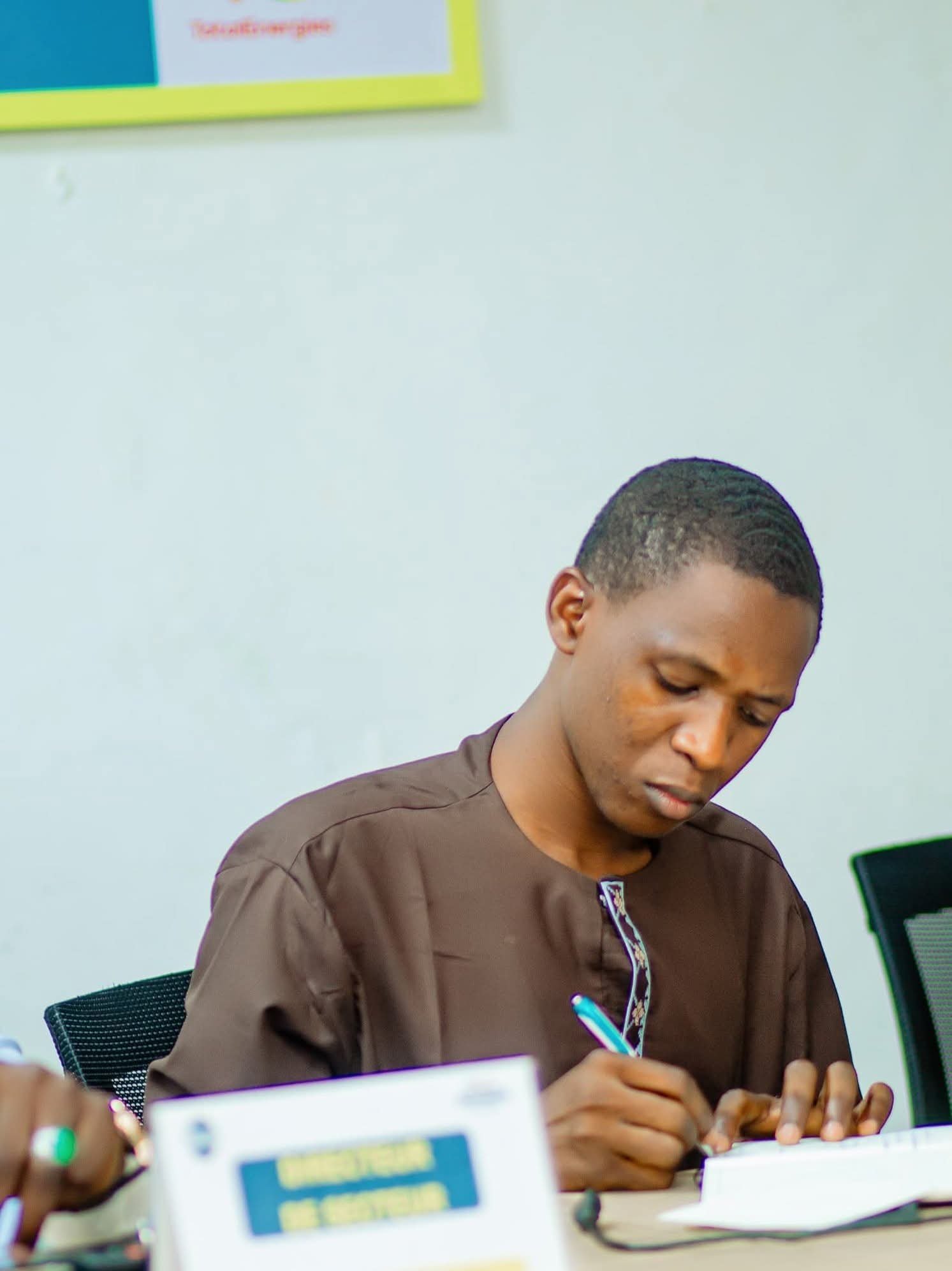 En 25 ans, la République de Guinée n’a enregistré que trois excédents budgétaires : le révélateur d’une économie de comptoir ( par Dantouman Souleymane TRAORÉ)