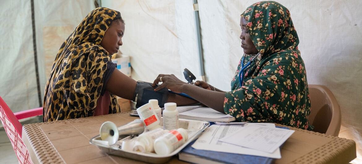 Les femmes paient le prix des coupes dans l&rsquo;aide humanitaire