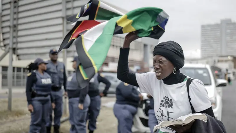 Un dispositif de sécurité renforcé en Afrique du Sud alors que des manifestants anti-migrants descendent dans les rues