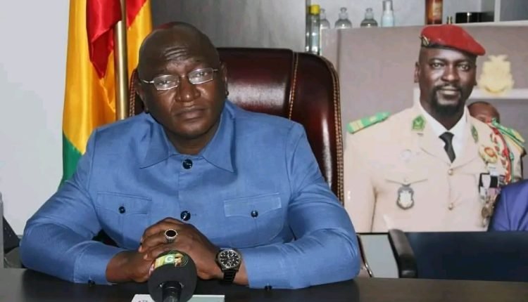 La Guinée, premier et seul pays au monde à avoir réalisé l’exploit d’organiser quatre élections majeures en huit mois (Par Guillaume Hawing)