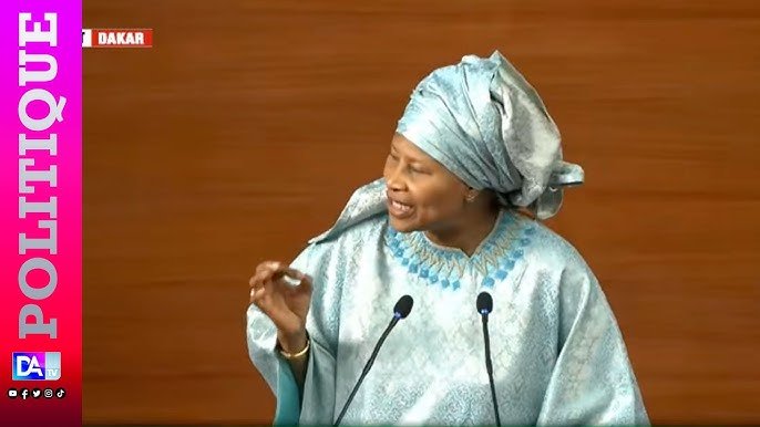 « Le peuple est en souffrance » : Aïssata Tall Sall alerte sur le dialogue social et interpelle le gouvernement sur la hausse du carburant à l’assemblée