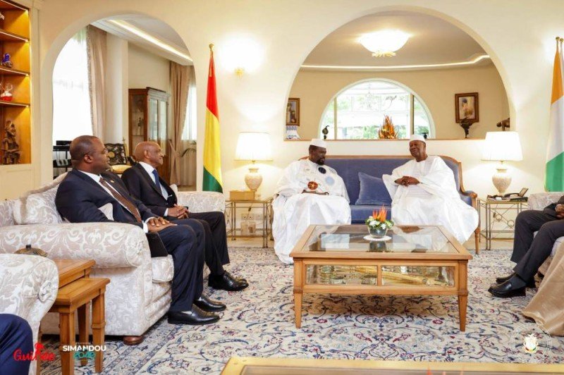 Côte d’Ivoire–Guinée : Ouattara et Doumbouya renforcent les liens