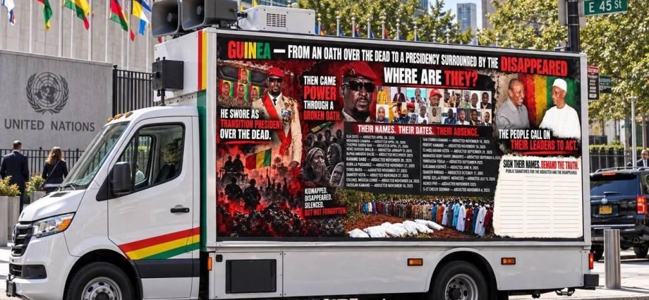 ONU : Mamadi Doumbouya hué à New York par la diaspora guinéenne.