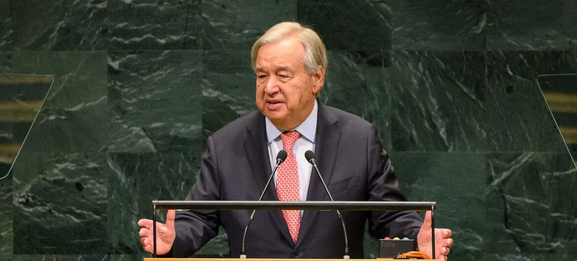 À l’ONU, Guterres fait ses adieux en appelant à encadrer le pouvoir de l’IA