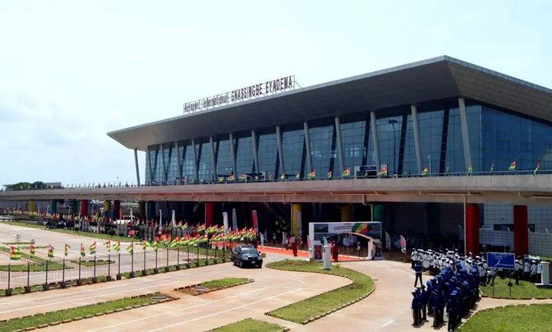 Aéroport de Lomé : ce que l&rsquo;on sait de l&rsquo;incident qui suscite de vives réactions sur les réseaux sociaux