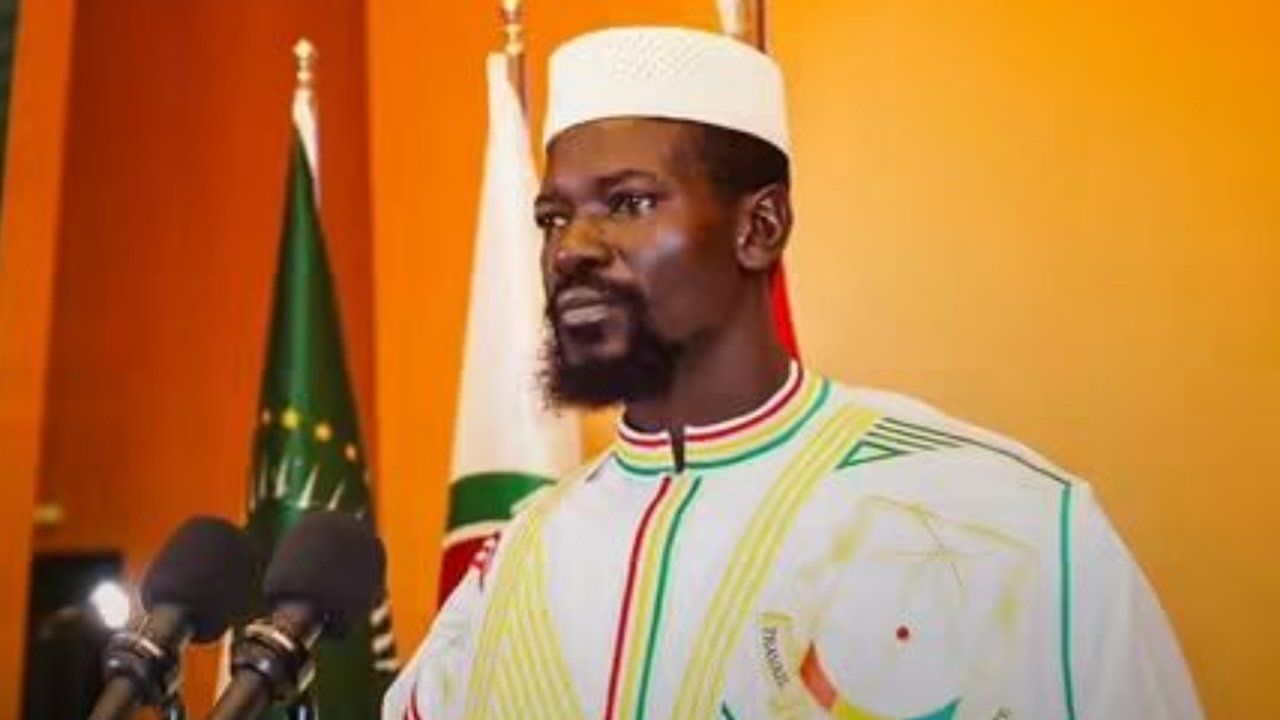 Mamadi Doumbouya  : « Je ne céderai rien de ce qui appartient au peuple souverain de Guinée »