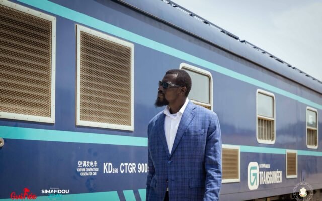 Projet Simandou : les activités du train de la Compagnie du TransGuinéen lancées par le Chef de l’Etat au port de Moribayah